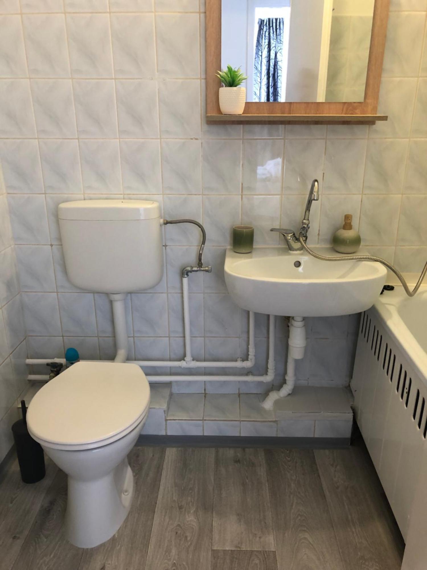 Juti Apartman Eger Exterior foto