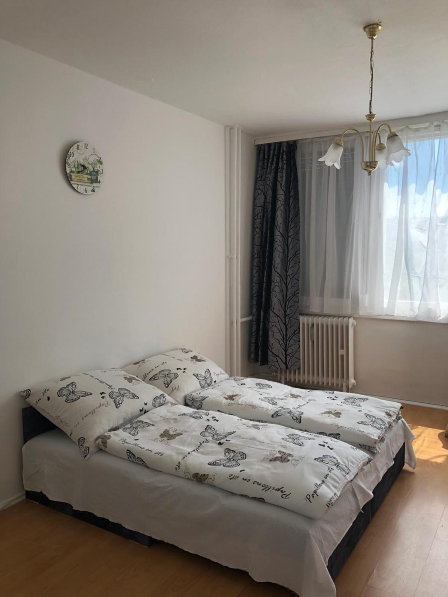 Juti Apartman Eger Exterior foto